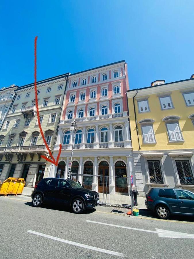 Piazzaborsa Charme Apartment トリエステ エクステリア 写真