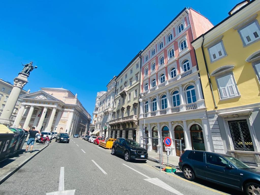 Piazzaborsa Charme Apartment トリエステ エクステリア 写真